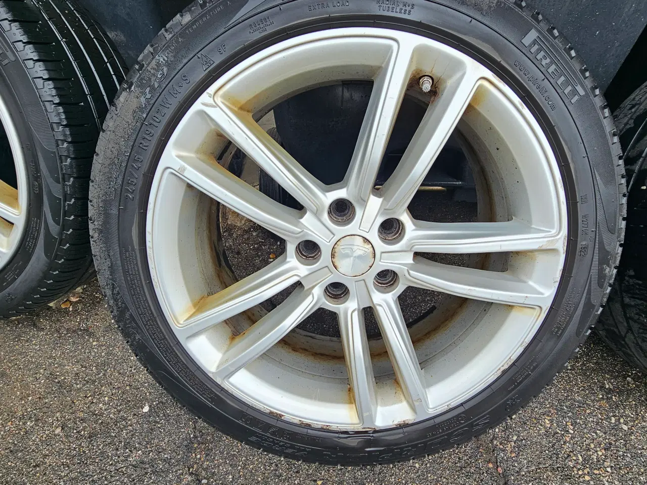 Billede 3 - Tesla model S -  19" originale Cyclone  alufælge 