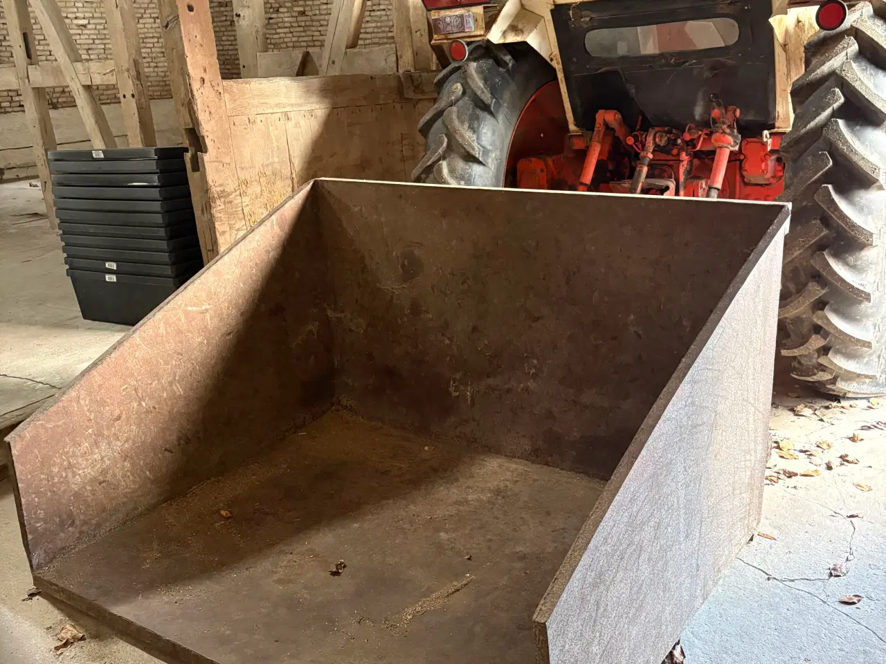 Billede 2 - Sluf transportkasse til traktor