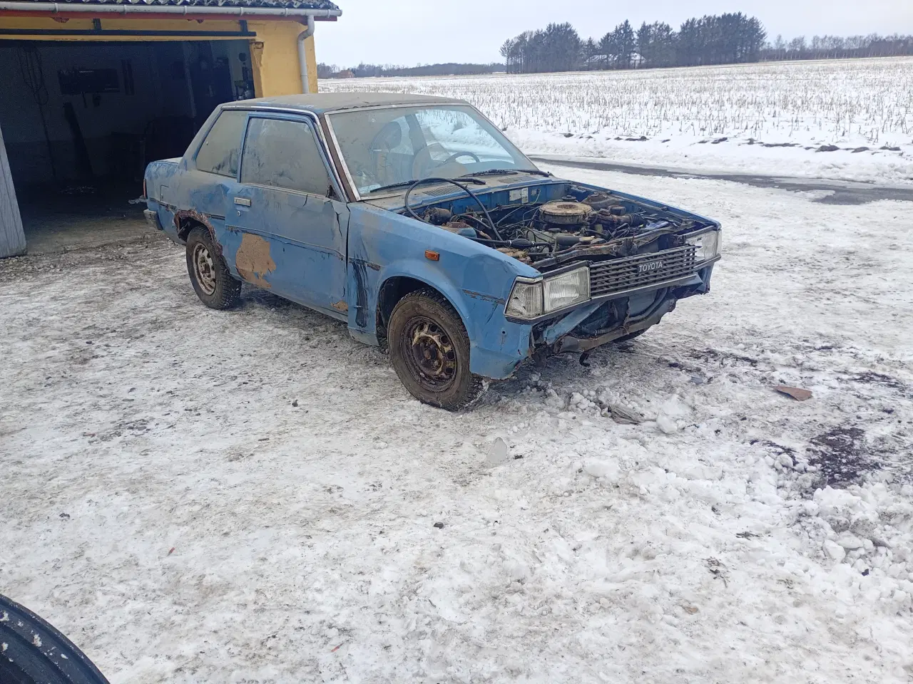 Billede 1 - Jeg har den har gammel totoya Corolla ke70 