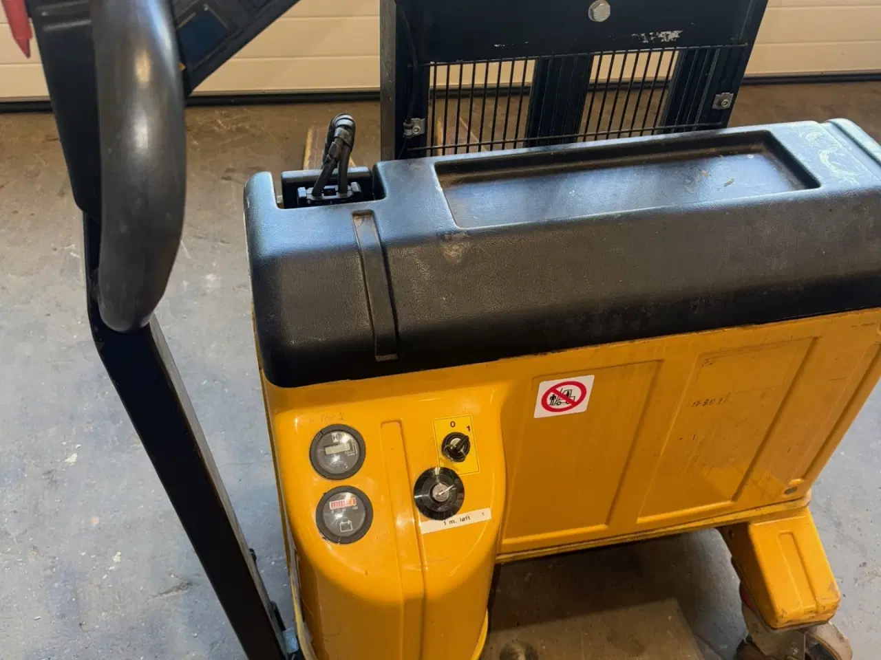 Billede 9 - Yale elekstrisk pallestabler med 1 meter stop.