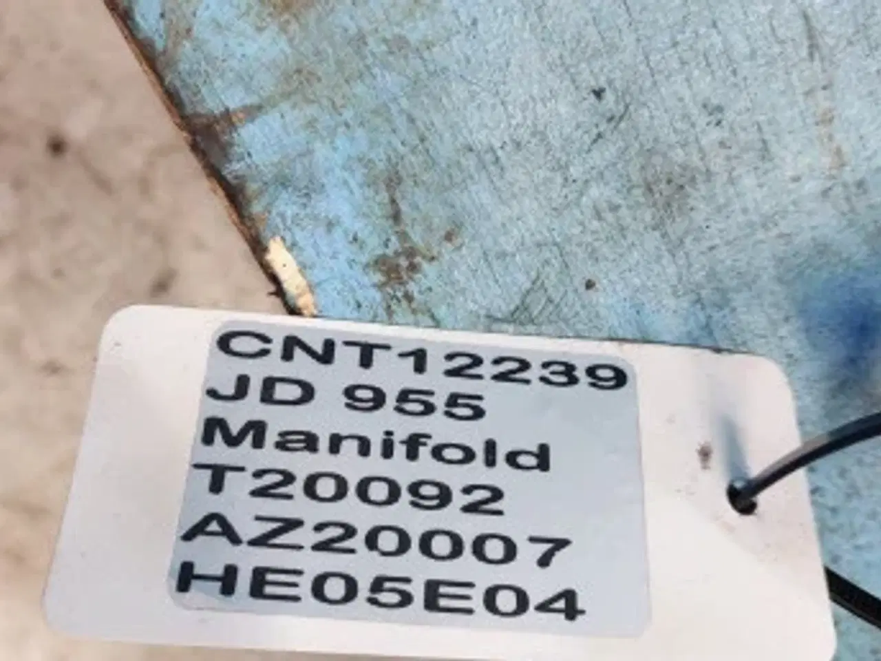 Billede 13 - John Deere 955 Udstødningsmanifold AZ20007