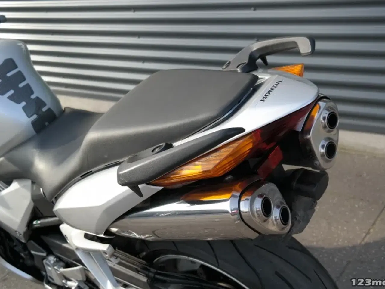 Billede 27 - Honda VFR 800 F MC-SYD       BYTTER GERNE