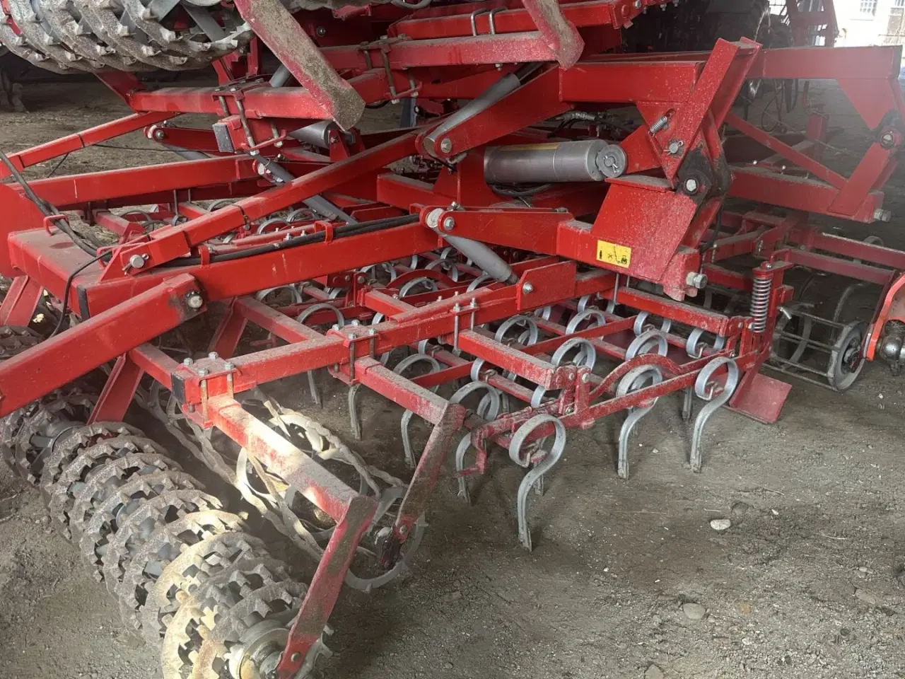 Billede 2 - Kongskilde Germinator SP7000 med CROSKILL tromle bagerst. Velegnet til roer og andre speciel afgrøder.