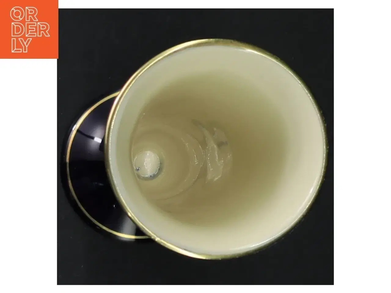 Billede 4 - Porcelænsvase med guldmotiv (str. 18 cm)