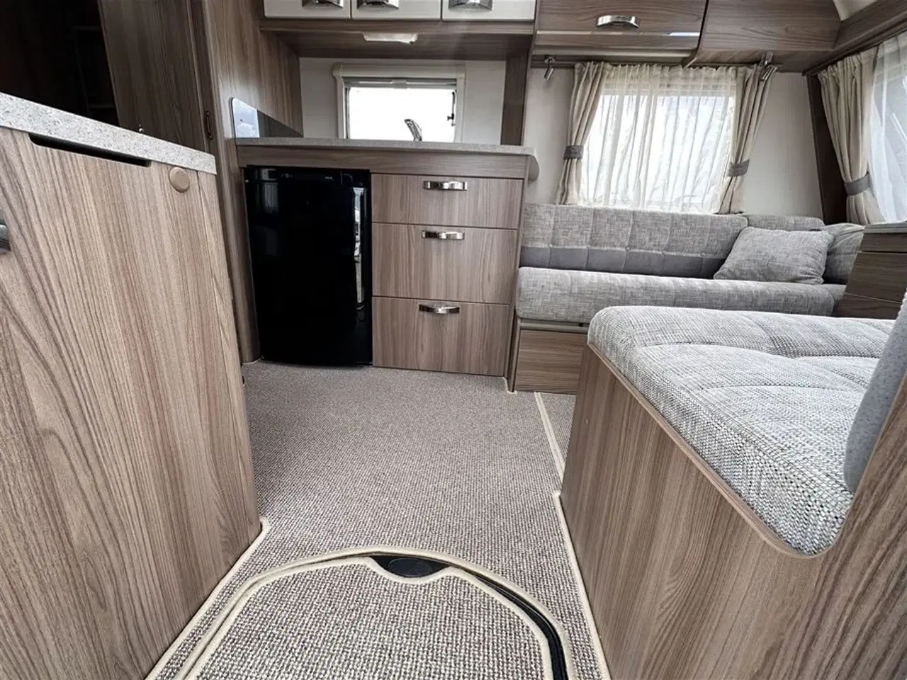 Billede 8 - 2015 - Sprite Alpine Sport 470 CF   Fin campingvogn med fransk seng