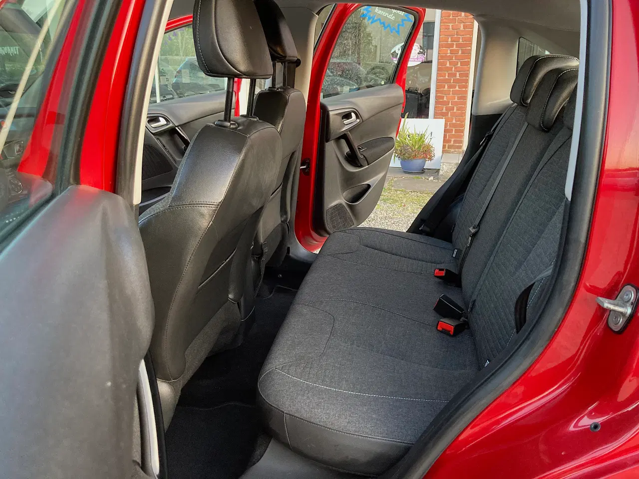 Billede 14 - Citroen C3 1,2 Nysyn meget pæn og velholdt