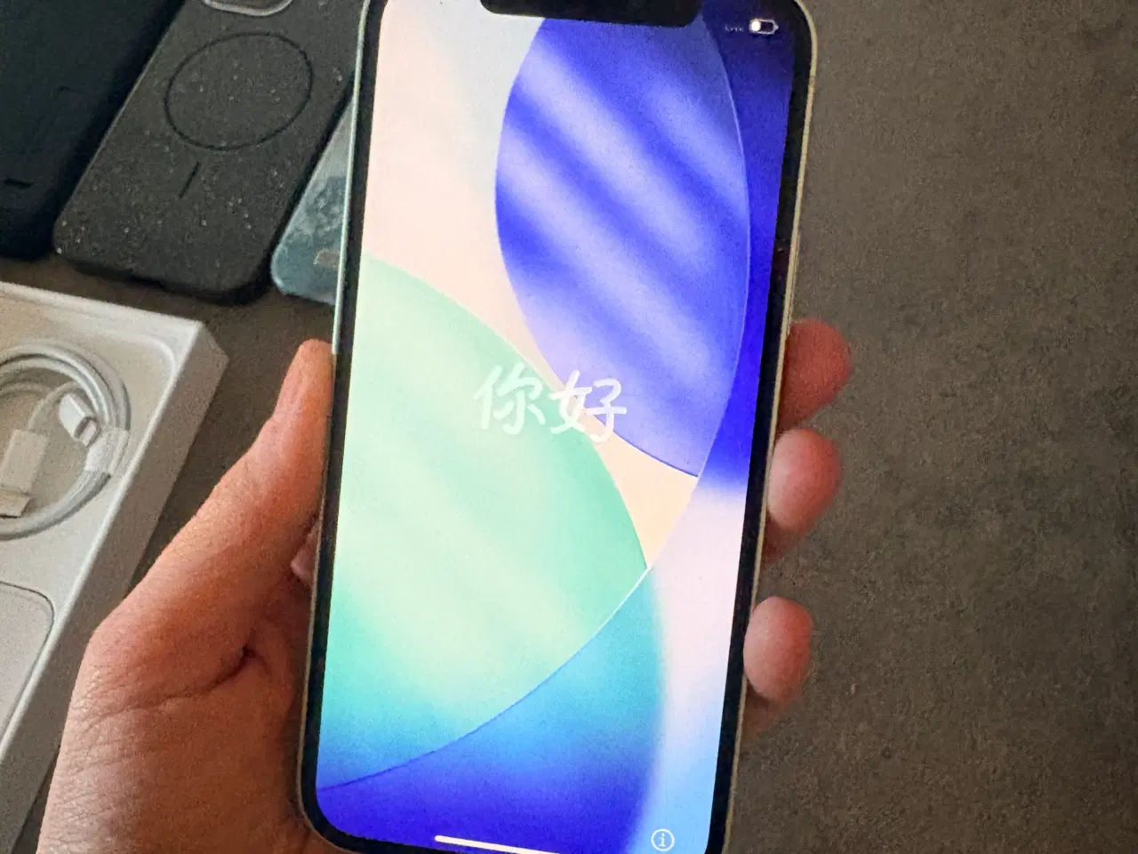 Billede 8 - iPhone 12 grøn, 64 gb og med tilbehør