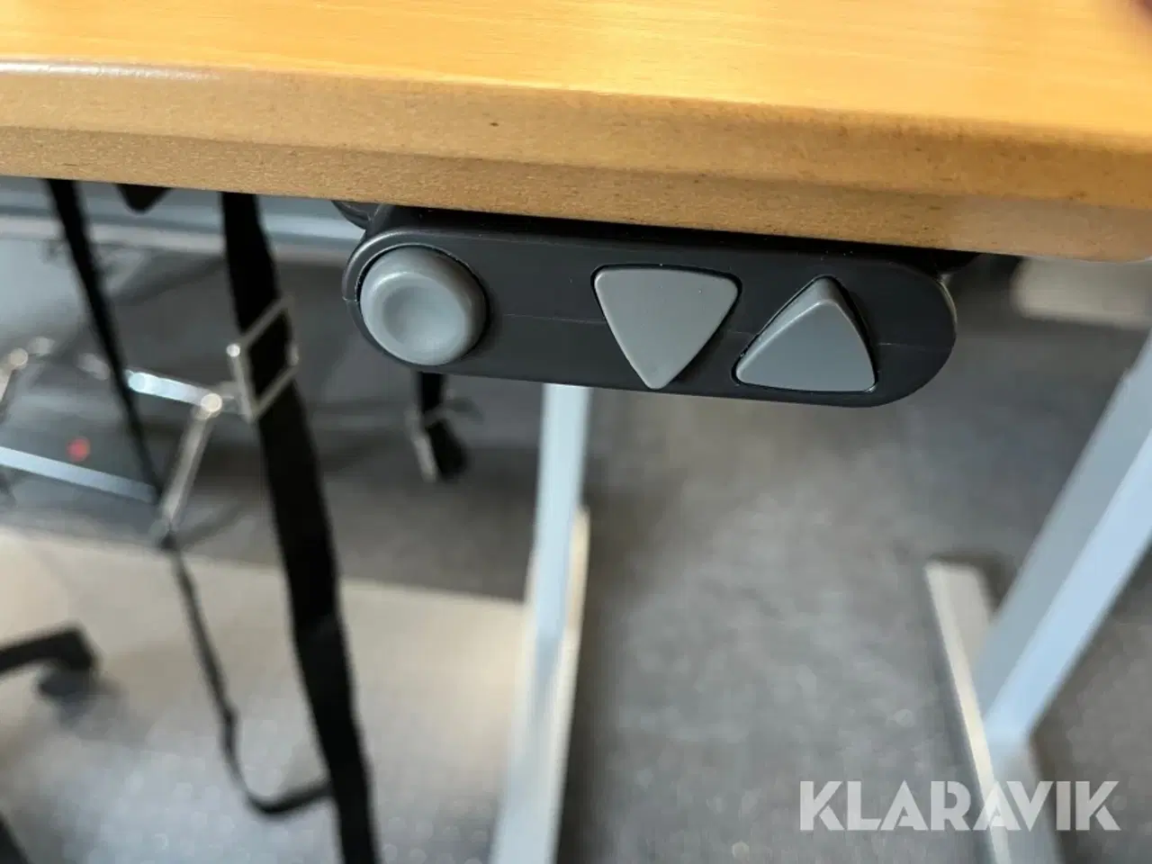 Billede 6 - Skriveborde med stole 3 styk