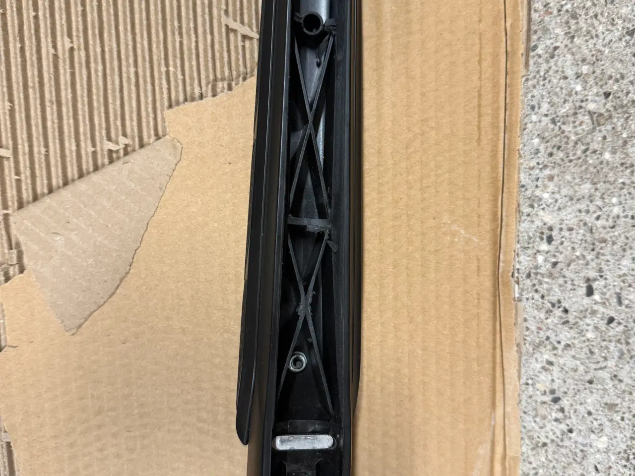 Billede 18 - Tikka T3 skæfte plus 1 stk 5 skuds magasiner