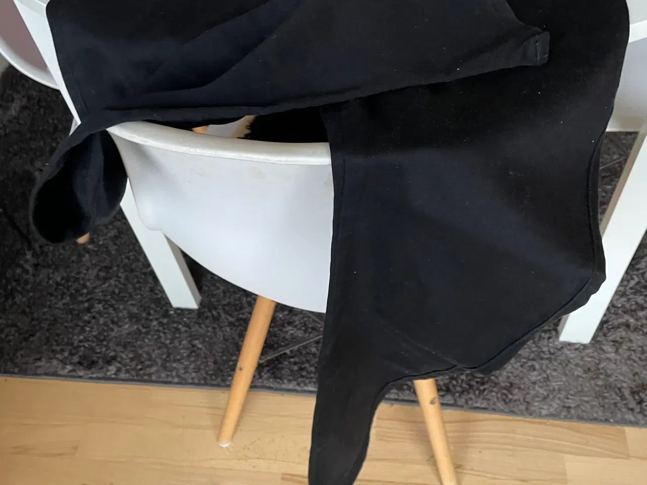 Billede 2 - Sorte jeans