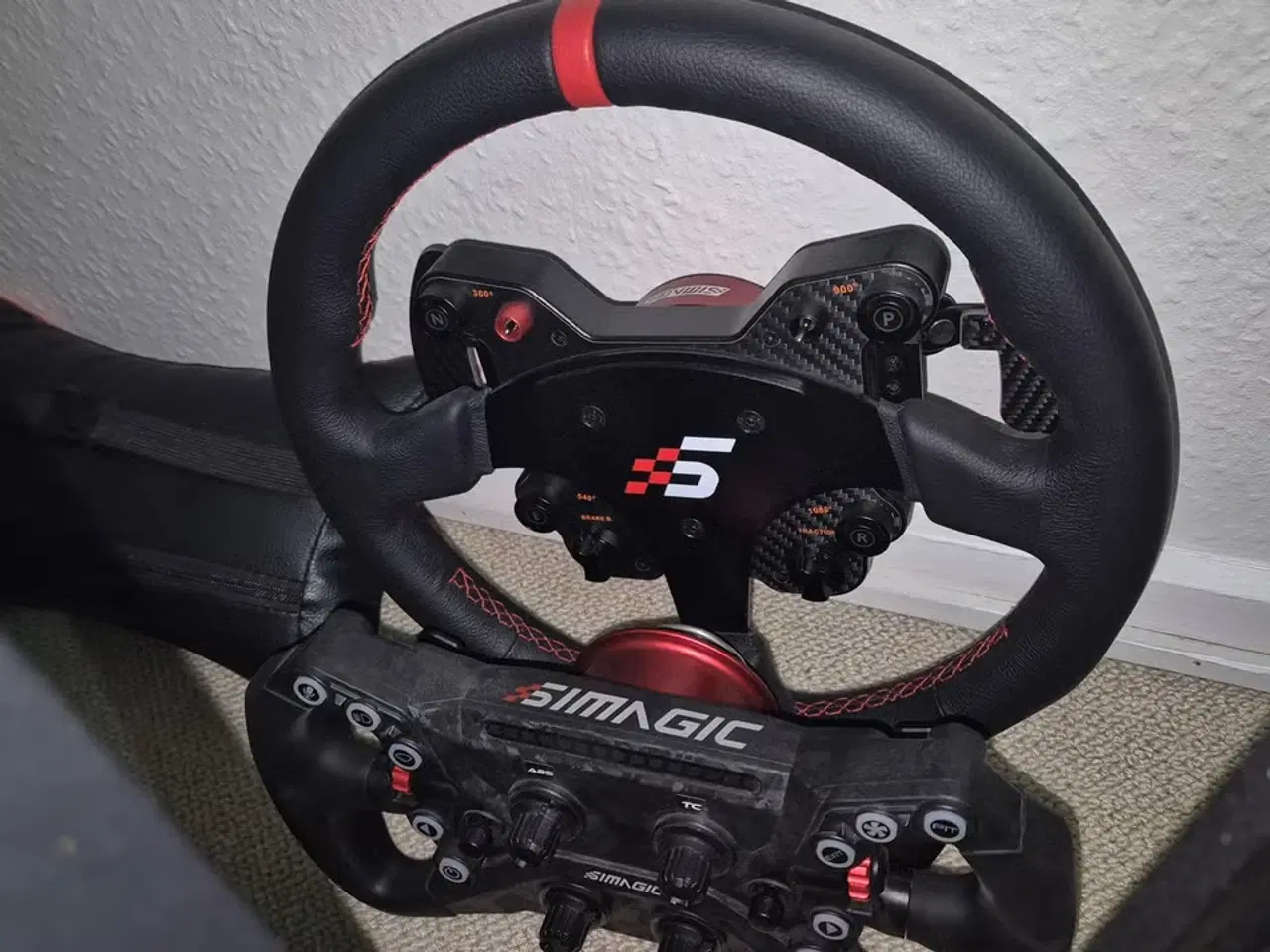 Billede 4 - Simagic + TREQ Sim Racing Udstyr