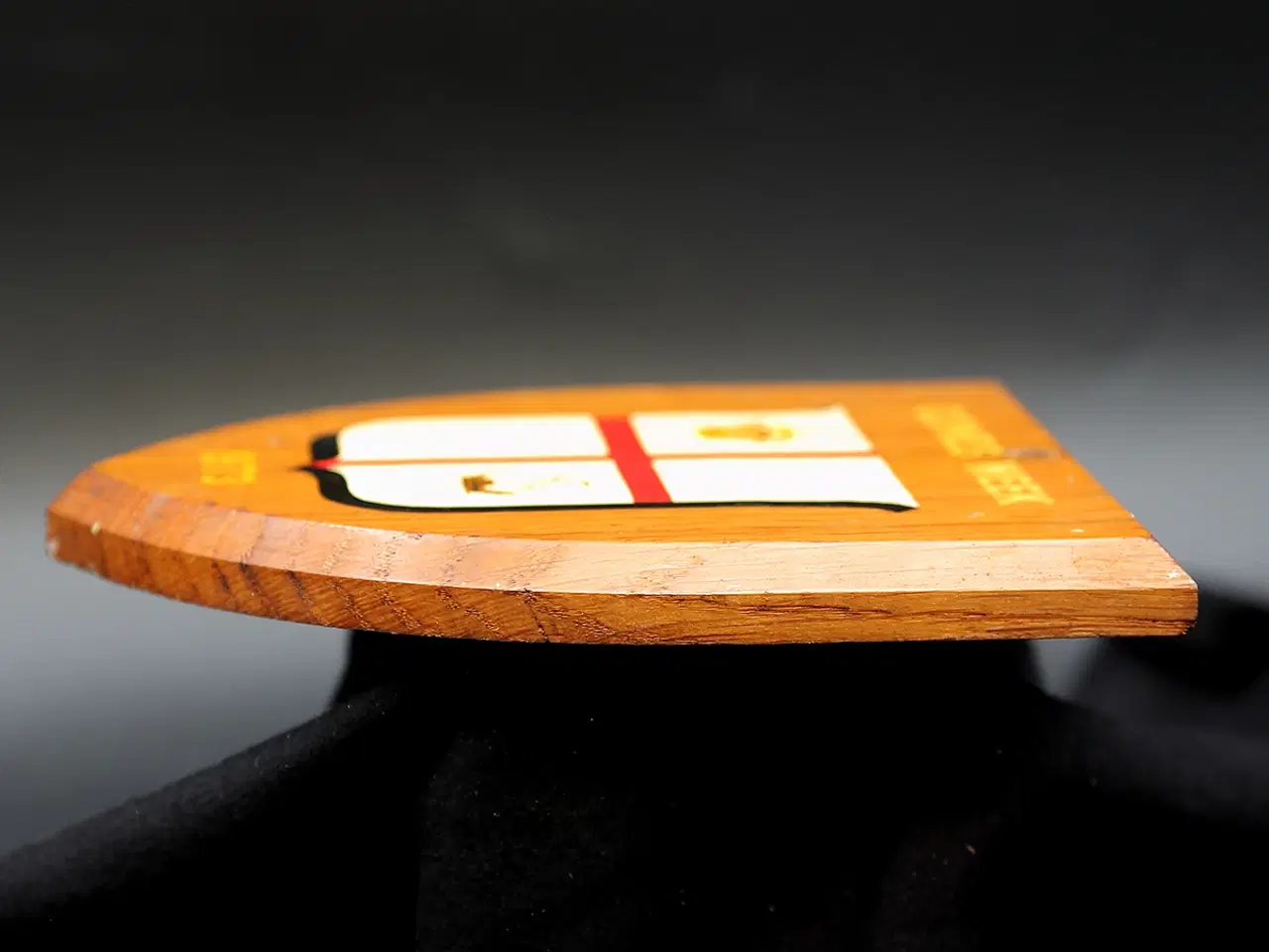 Billede 4 - Cowes Week 1973 – maritimt våbenskjold