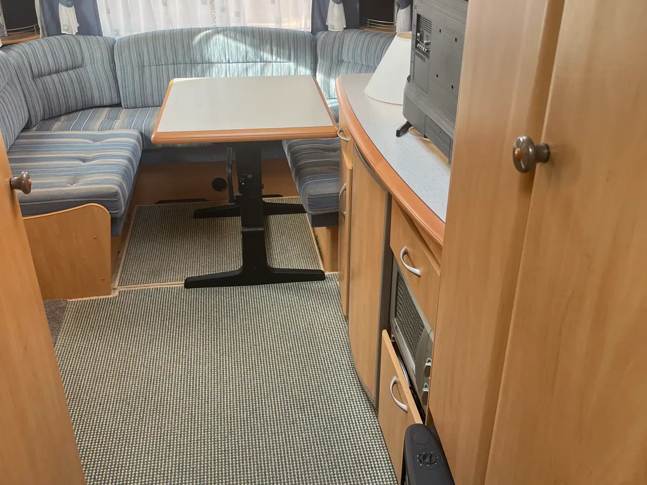 Billede 8 - Hobby campingvogn med mover