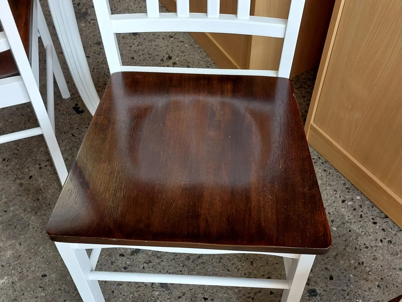 Billede 3 - Køkkenbord med 4 stole