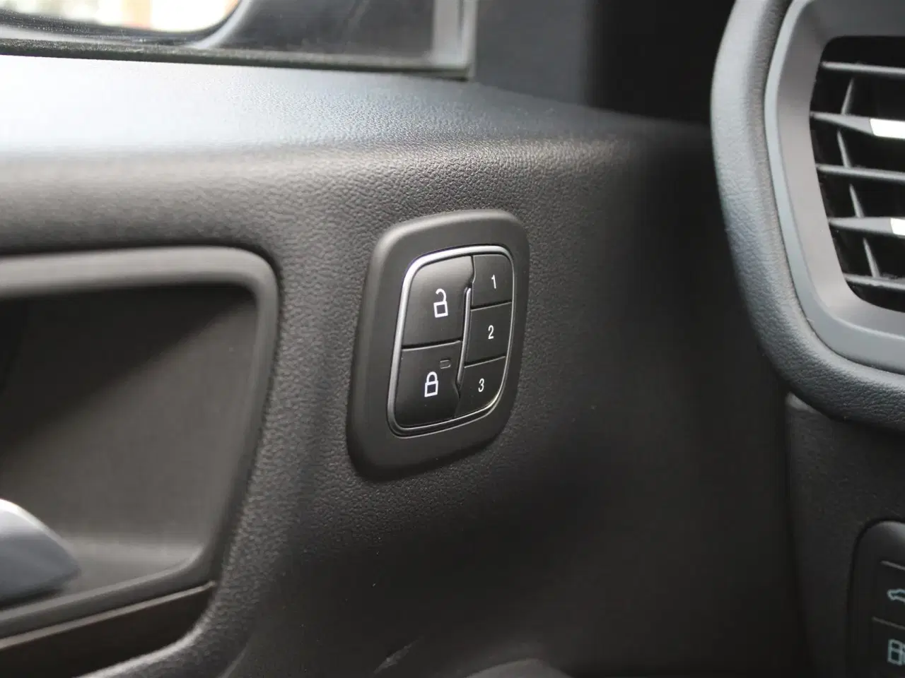 Billede 5 - Ford Kuga 2,5 Plugin-hybrid Vignale CVT 225HK 5d Trinl. Gear