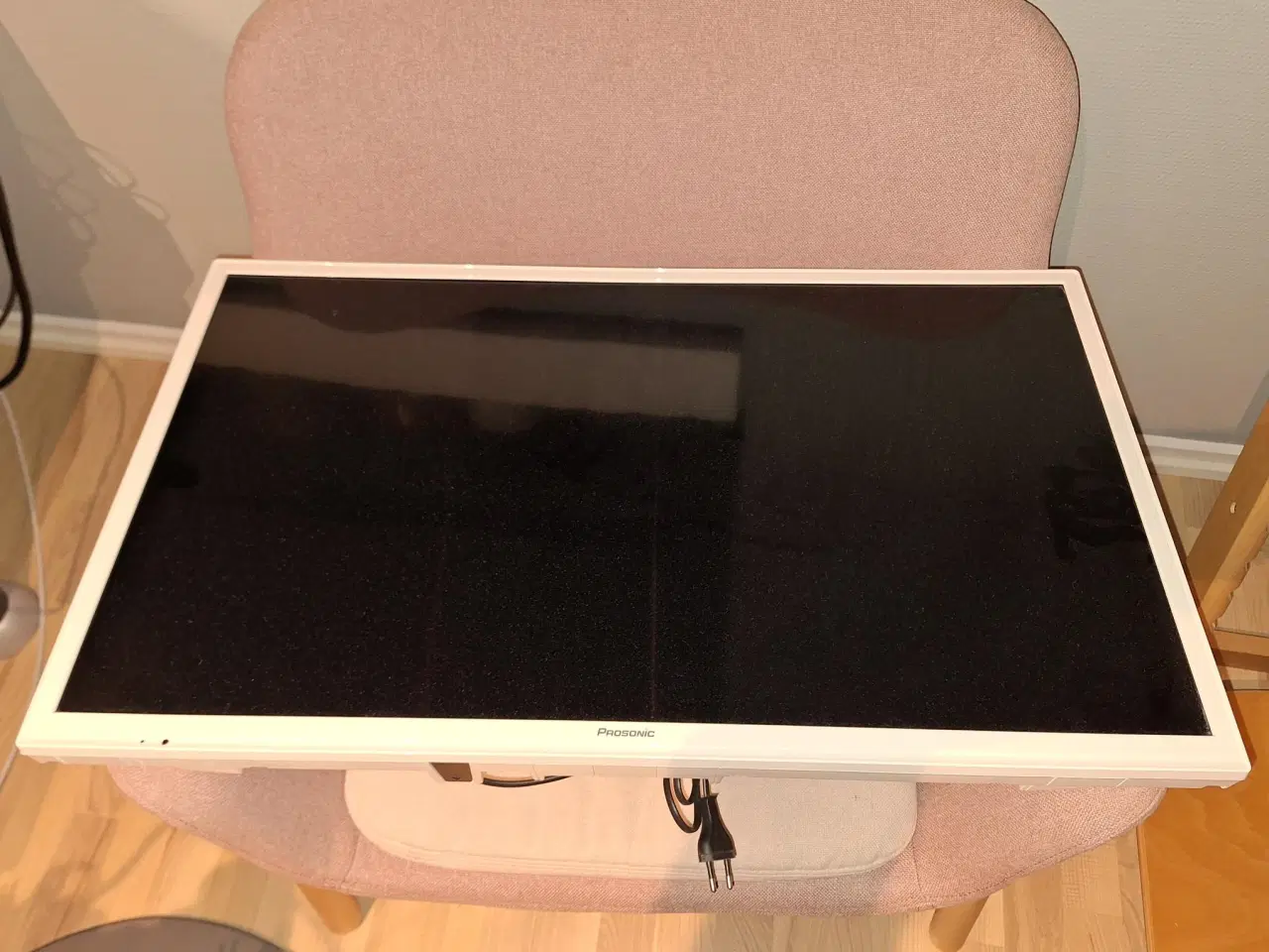 Billede 1 - Prosonic 32" LED fladskærm. Hvid