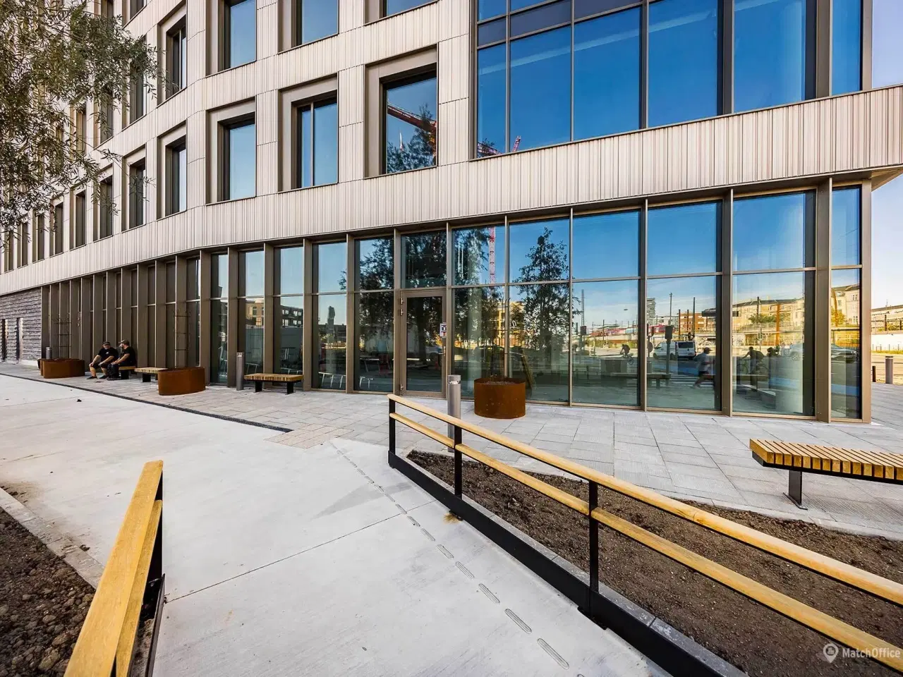 Billede 3 - Højloftet eksponeret butik, showroom eller café i Nordhavn