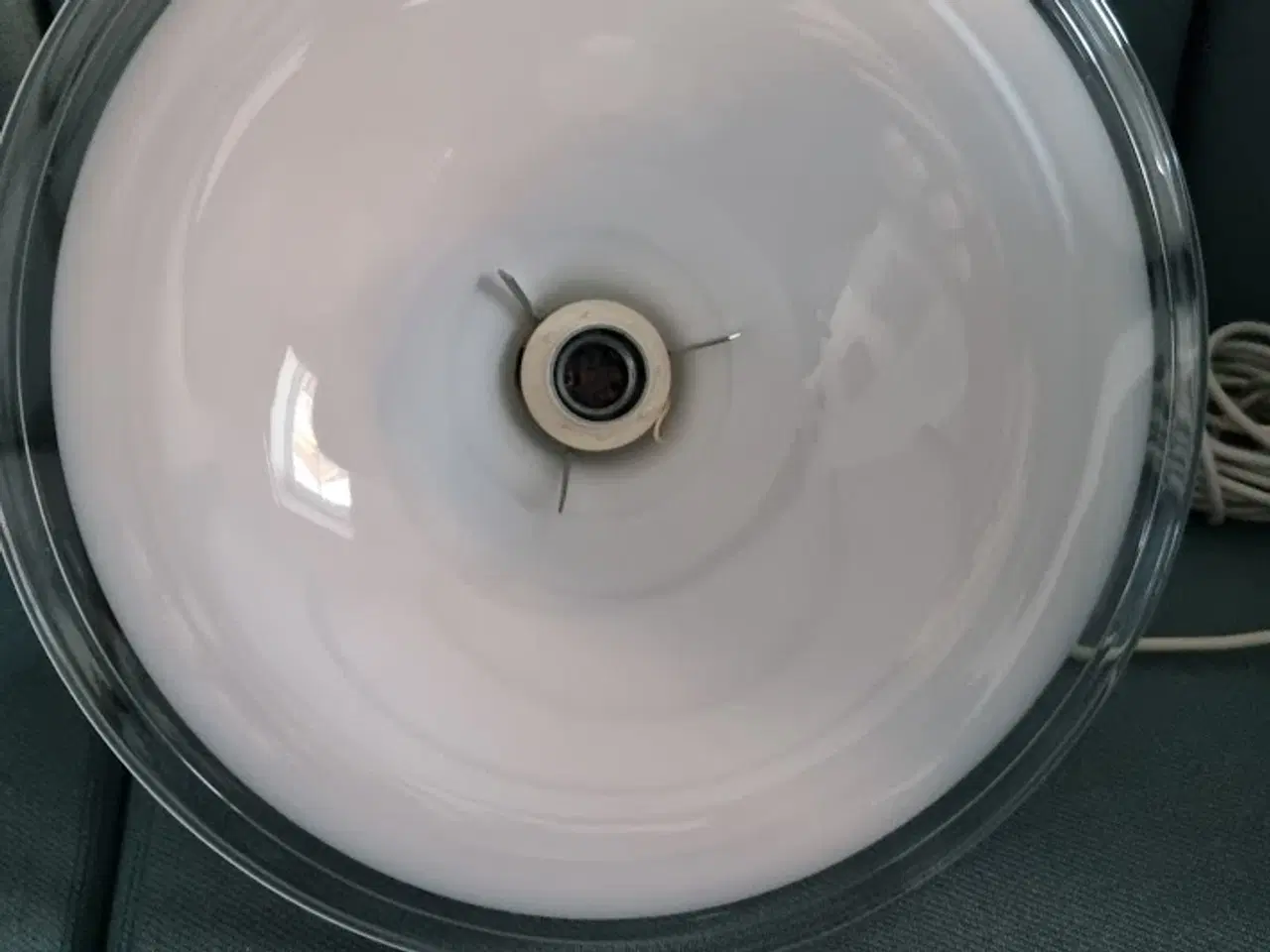 Billede 2 - Holmegaard Stor Etude pendel i hvidt glas 38 cm.