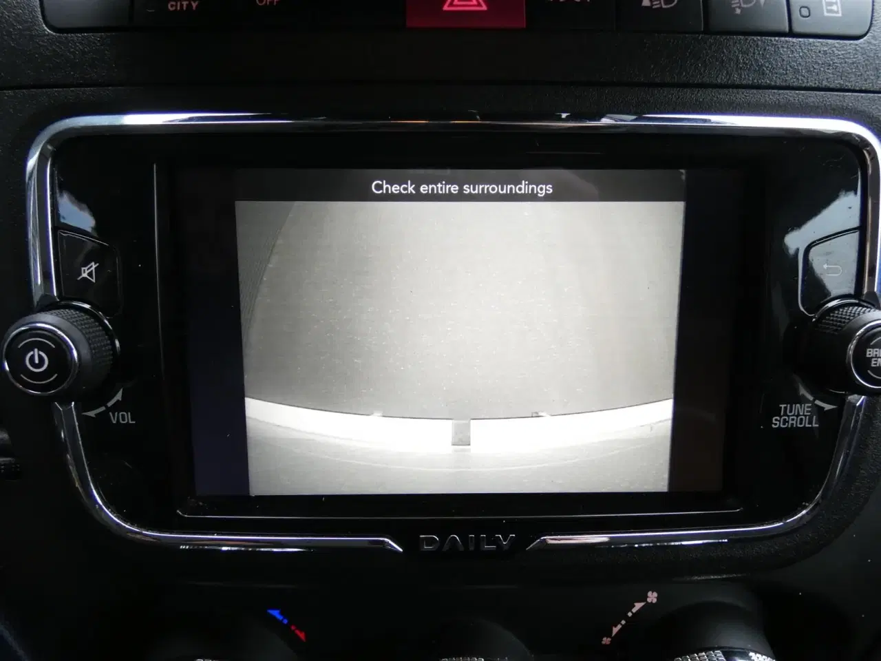 Billede 13 - Iveco Daily 35S16 3750mm 2,3 D m/Alukasse med lift Hi-Matic 156HK Ladv./Chas. 8g Aut.