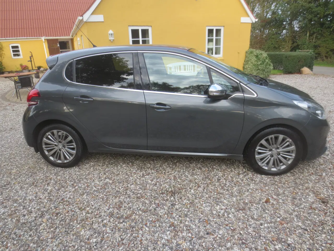Billede 5 - Peugeot 208 1.6 BLUE HDi År 2017. 