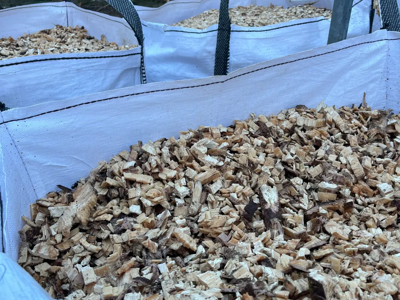 Billede 5 - Træflis i 1 m3 sæk