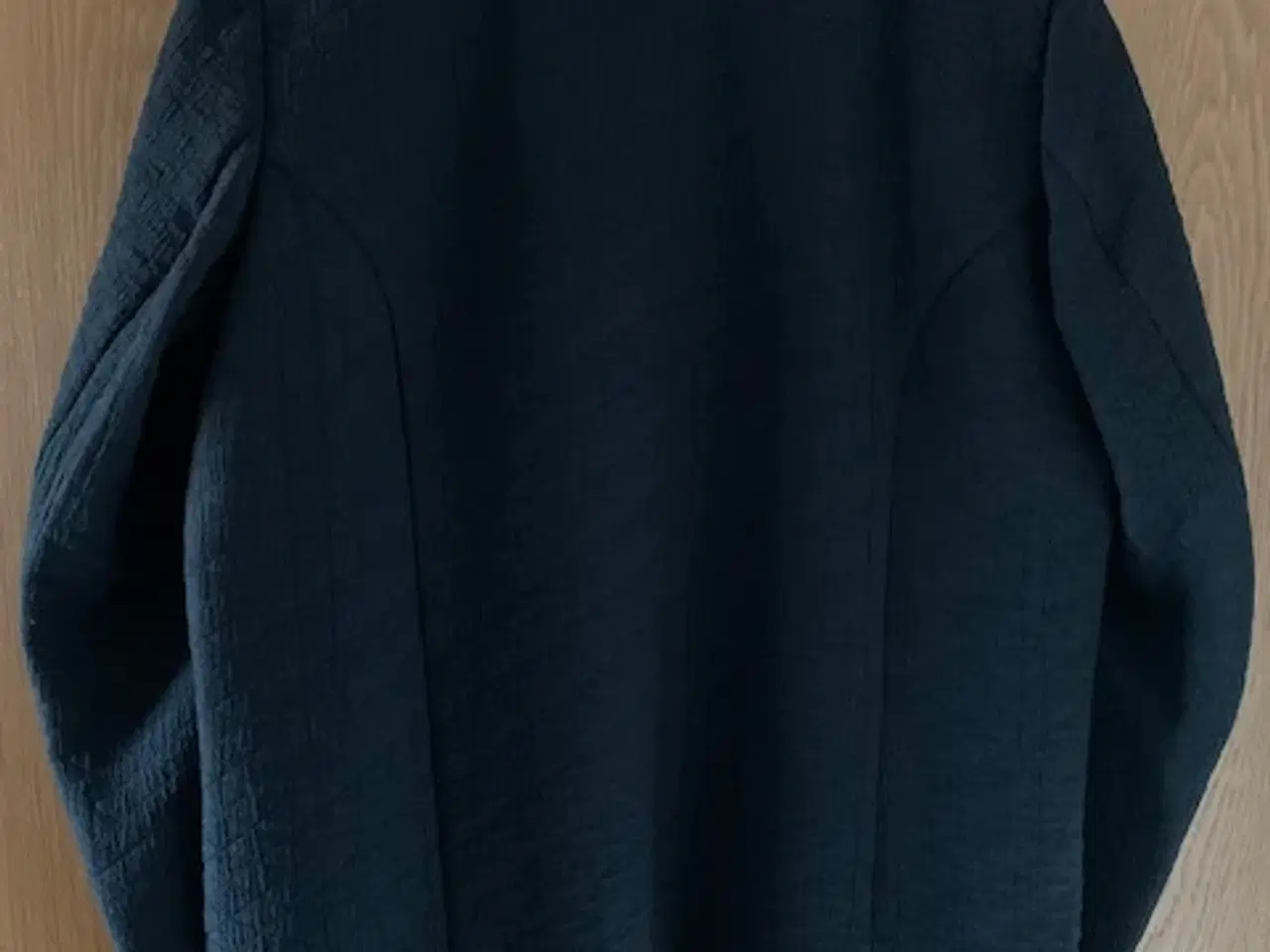 Billede 2 - Jakke / blazer og skjorte str. L Samlet pris 60 kr