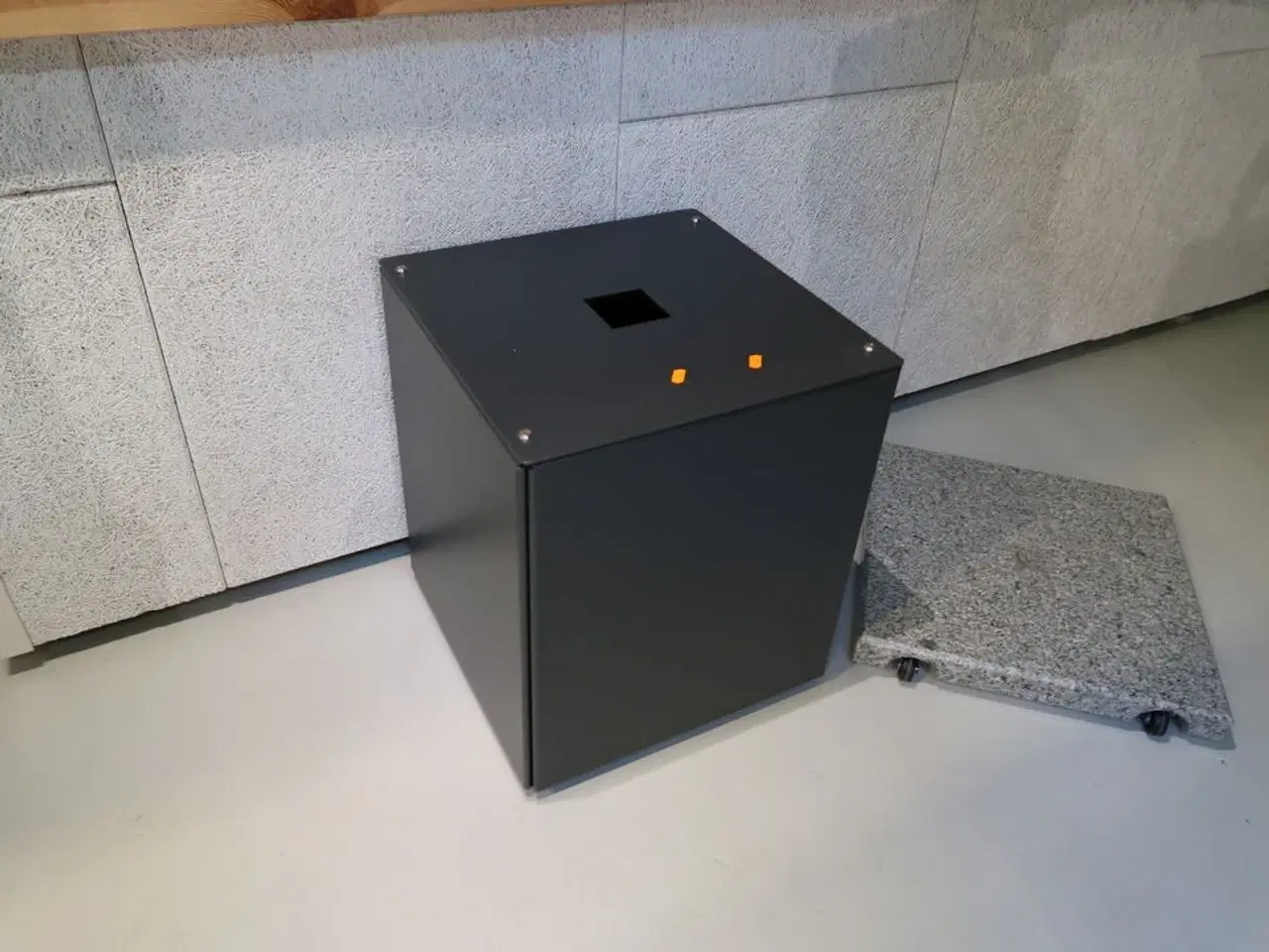 Billede 2 - 2 stk. parasolfødder