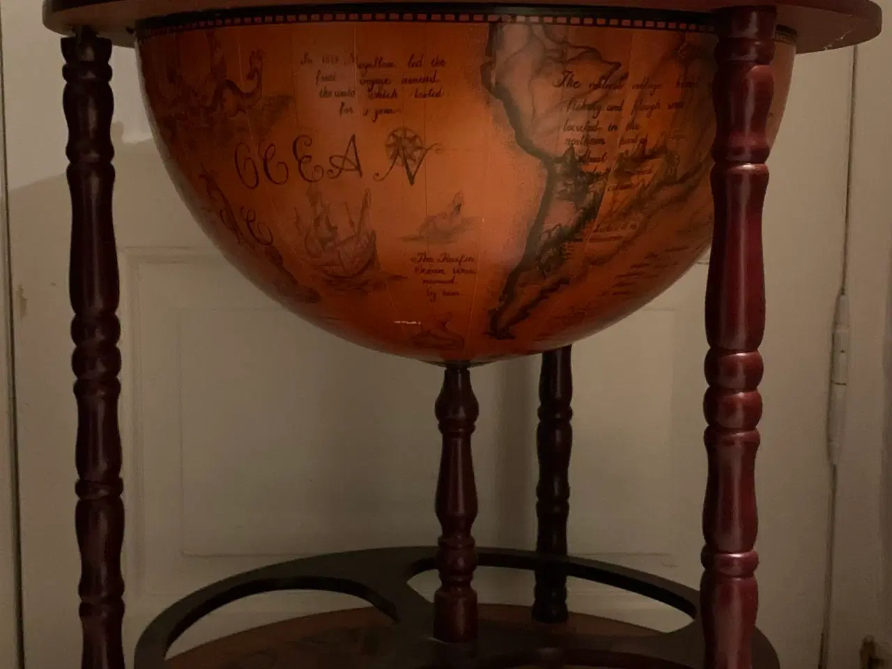 Billede 1 - Globus Bar verdenskort