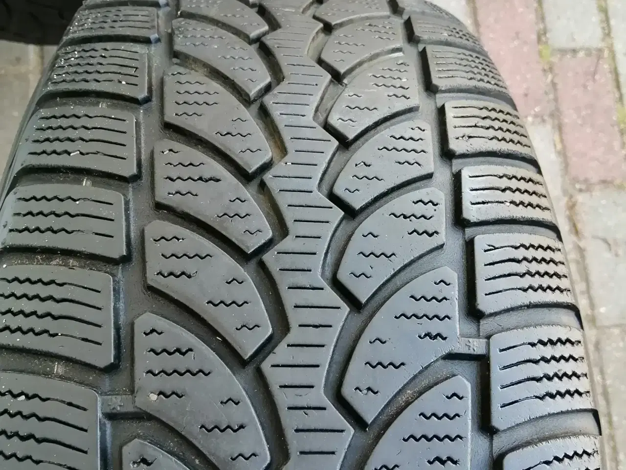 Billede 5 - Qashqai, Tpms, vinterdæk + nye hjulkapsler