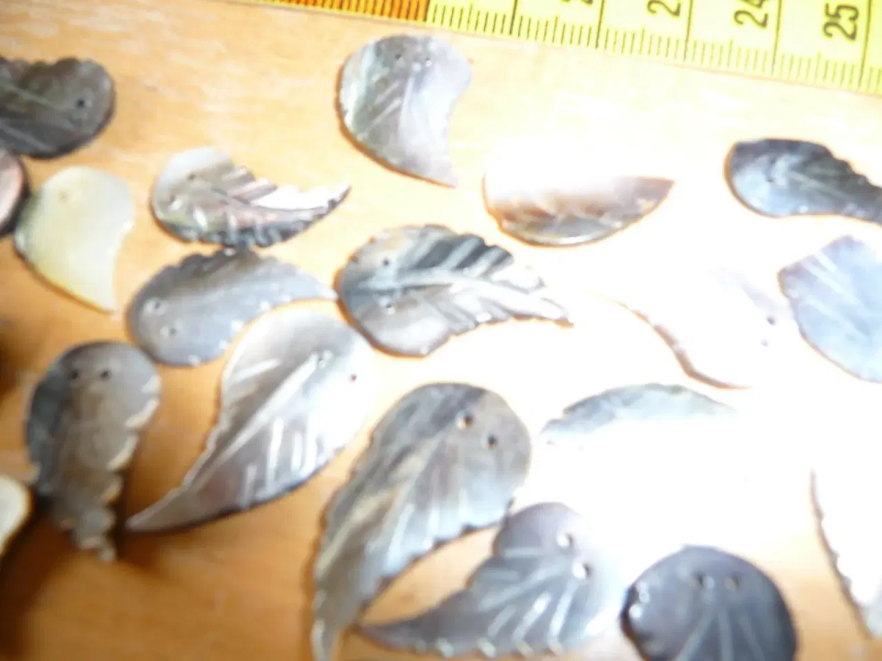 Billede 5 - 31 perlemor blad perler