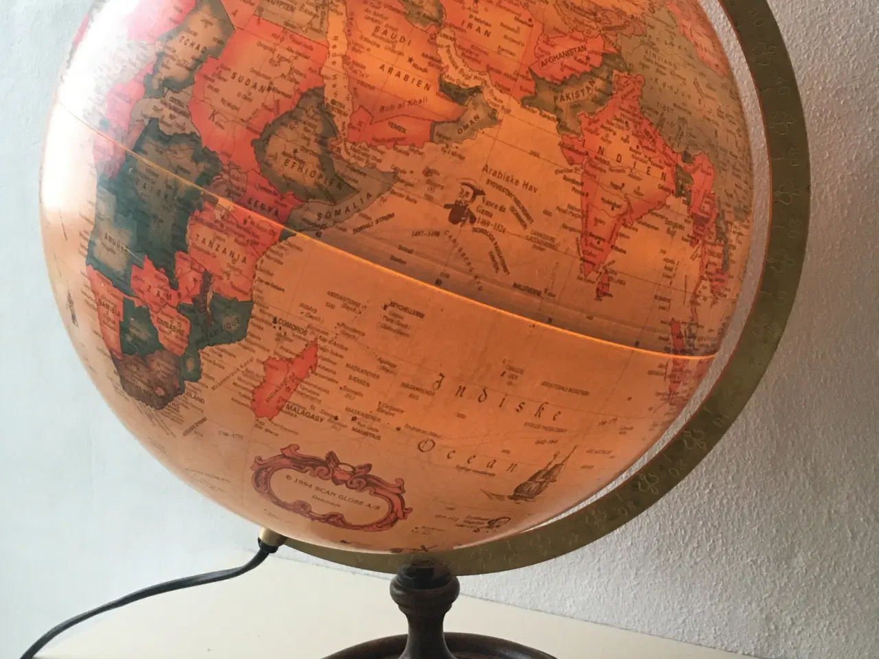Billede 2 - Globus med lys