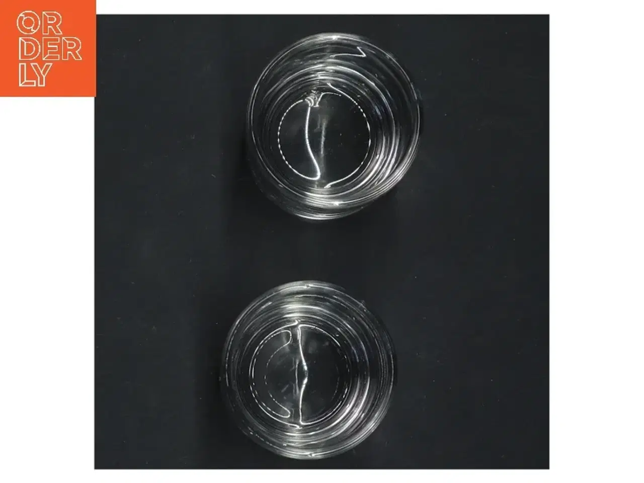 Billede 2 - To små snapseglas (str. 6 cm)