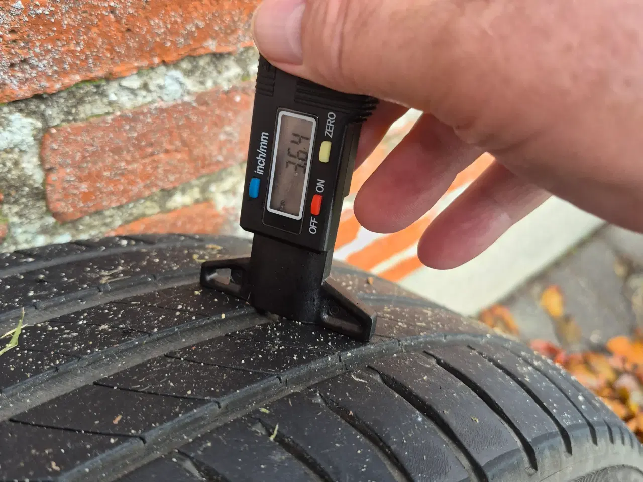 Billede 5 - Alufælge med sommerdæk