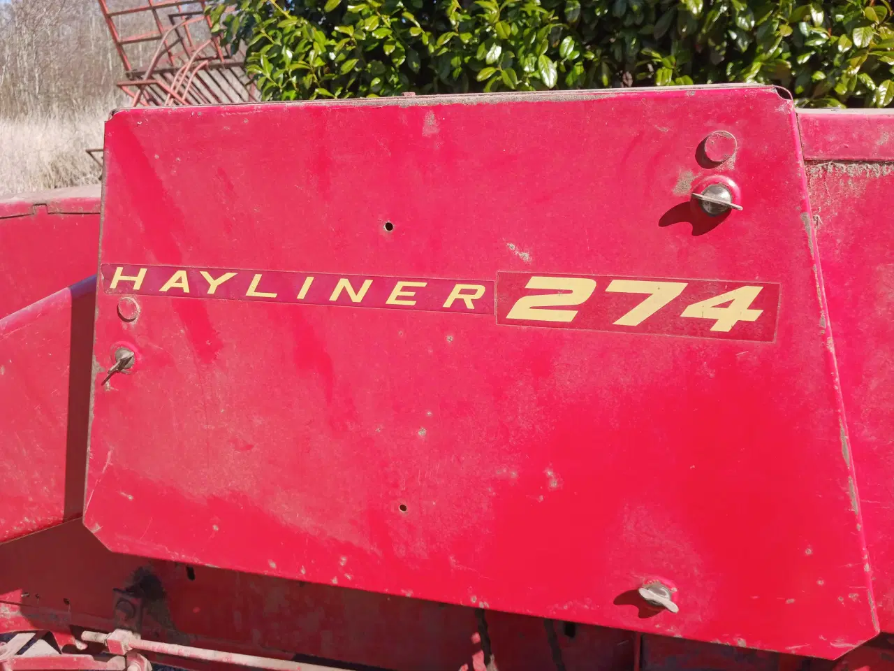 Billede 5 - Fin småballe presser.