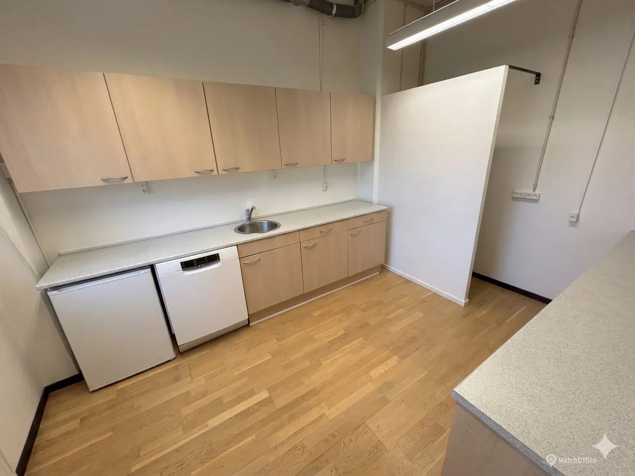 Billede 5 - Lyst og fleksibelt kontor-/kliniklejemål på 180 m²
