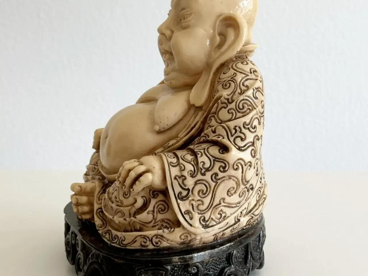Billede 4 - Buddhafigur, kunstmateriale