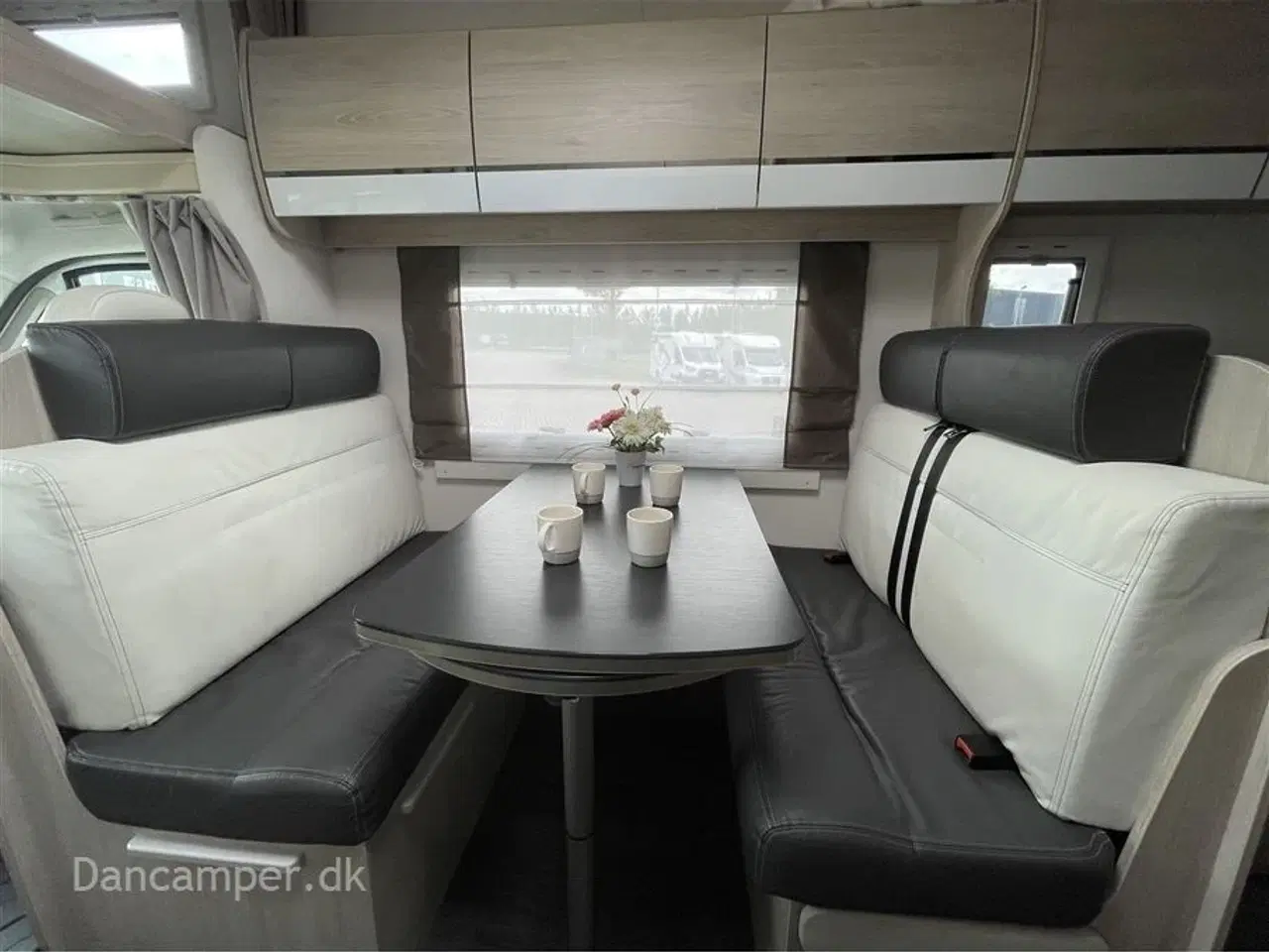 Billede 13 - 2019 - Chausson Flash C 656   UNDER KLARGØRING! Pris følger!2019 Model ! 7.prs. autocamper, med god plads - børnefamiliens foretrukne, 150Hk Automatgear, Aircon på bodel.