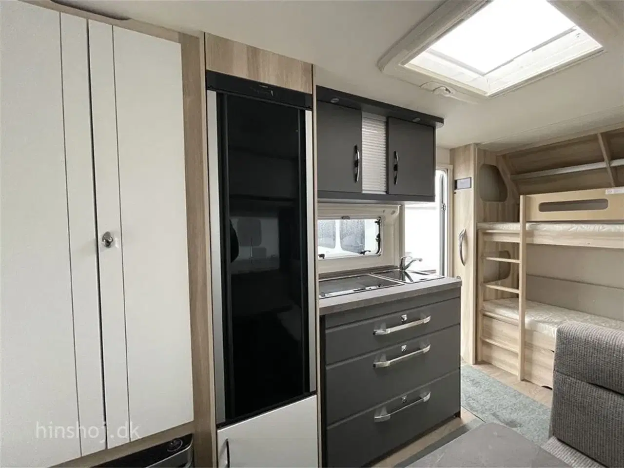 Billede 7 - 2024 - Hobby De Luxe 490 KMF   Med dobbeltseng og køjer fra Hinshøj Caravan A/S
