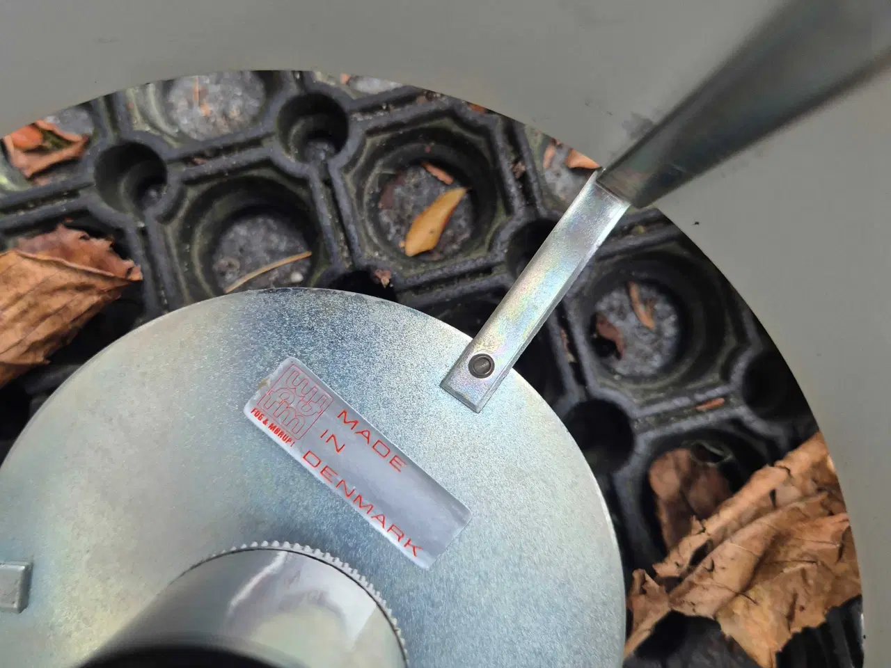 Billede 18 - Smuk karrygul Eiffel-pendel