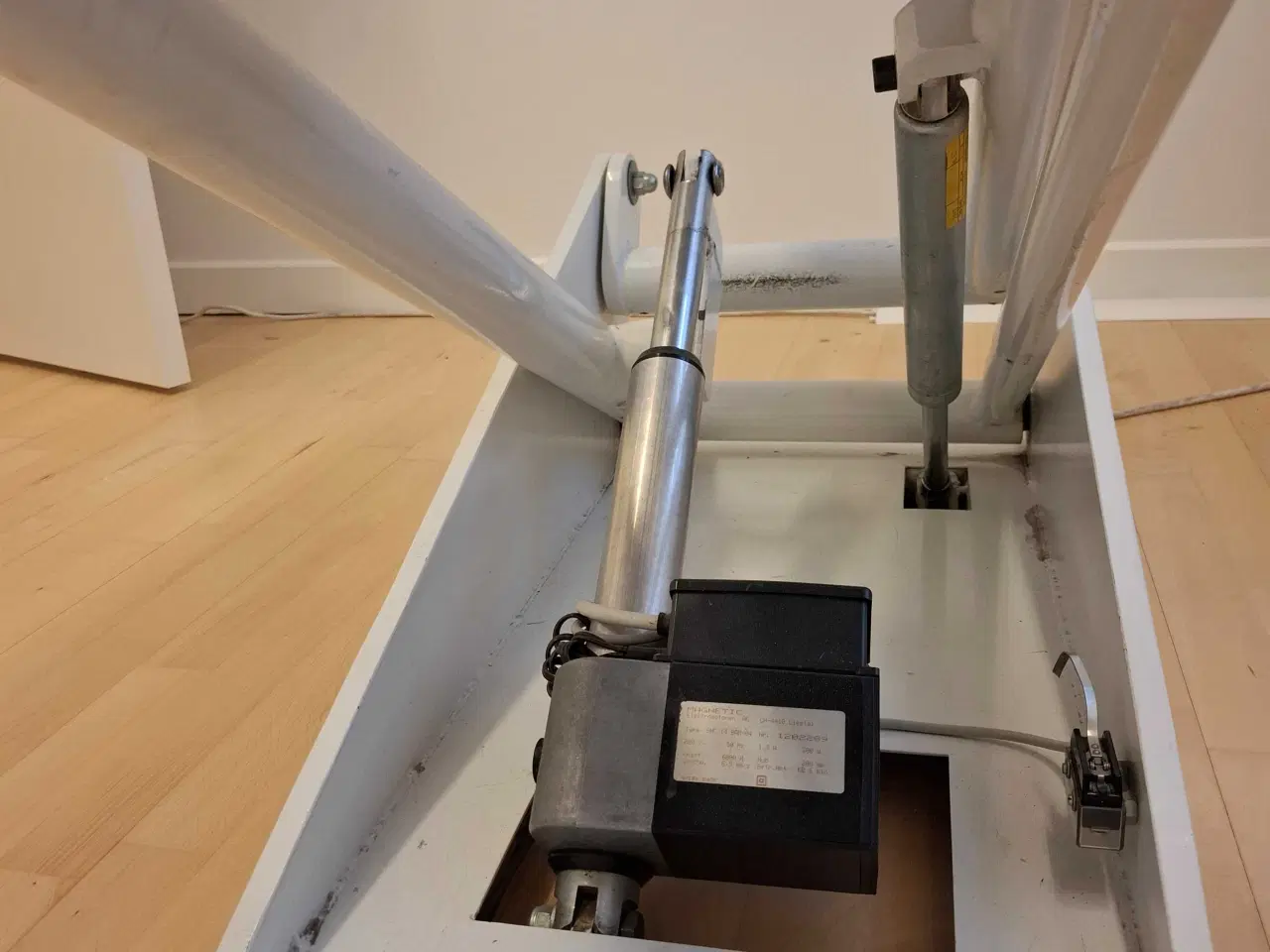 Billede 4 - Elektrisk behandlerbænk massage el. kiropraktik