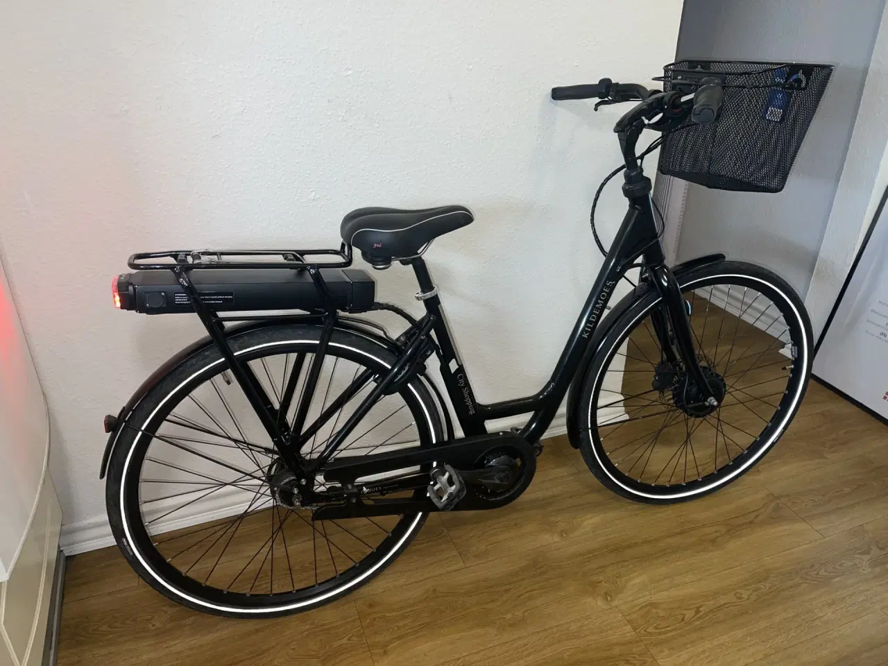 Billede 2 - flot Kildemoes dame elcykel 28"  7 gear. 