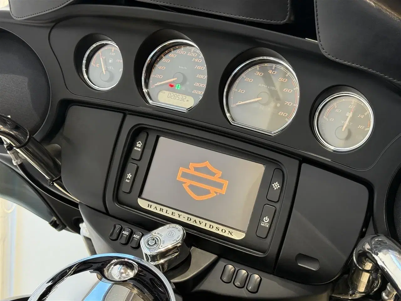 Billede 10 - Harley Davidson FLHTCUTG Tri Glide Ultra 103" Trike