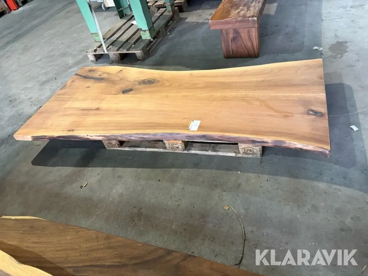 Billede 3 - Plankebordplade valnød olieret 2 planker sammensat