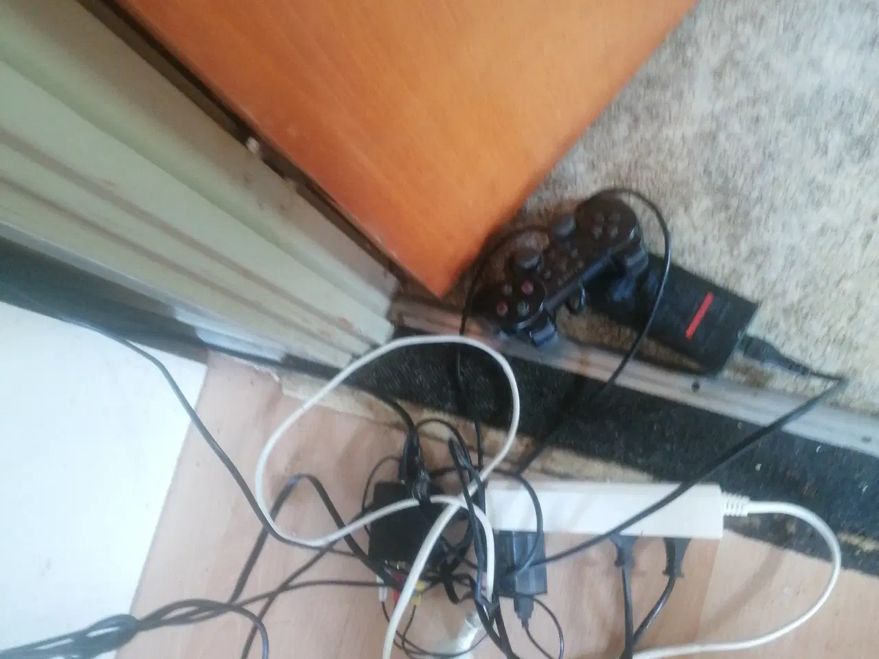 Billede 3 - Ps2 konsol med tv sælges