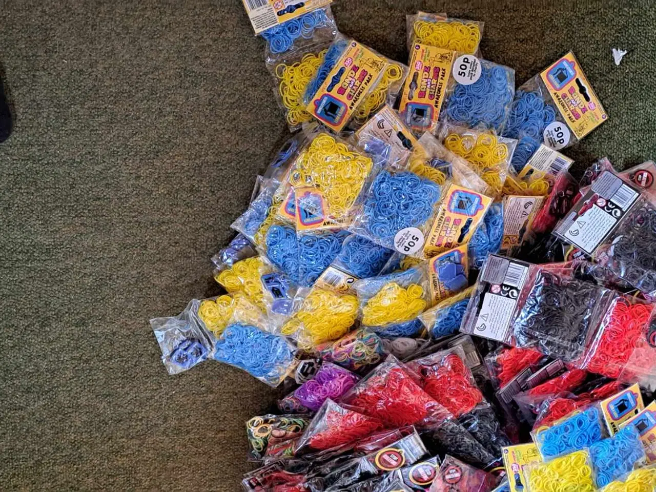 Billede 3 - Loomies der er 200 poser med ca 250 til 300 stk i