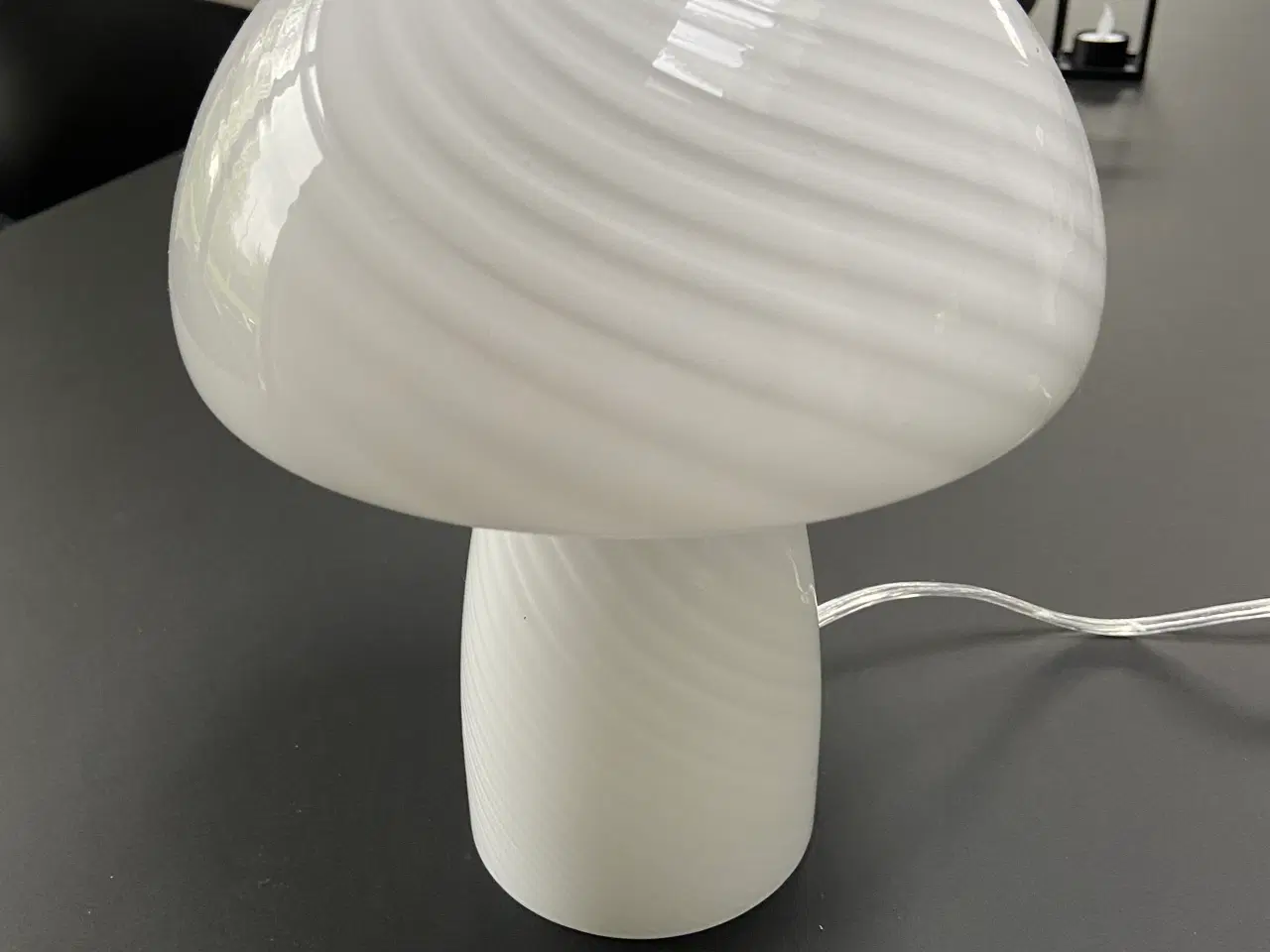 Billede 2 - Mushroom lampe i hvid