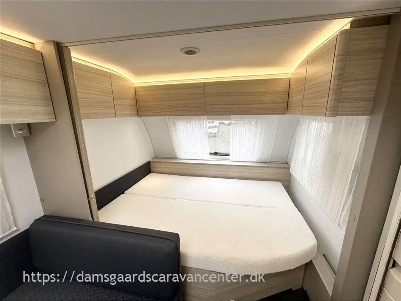 Billede 9 - 2022 - Adria Altea 552 PK Dobbeltseng-3-Køjer-Gulvtemp.-Mover-Telt