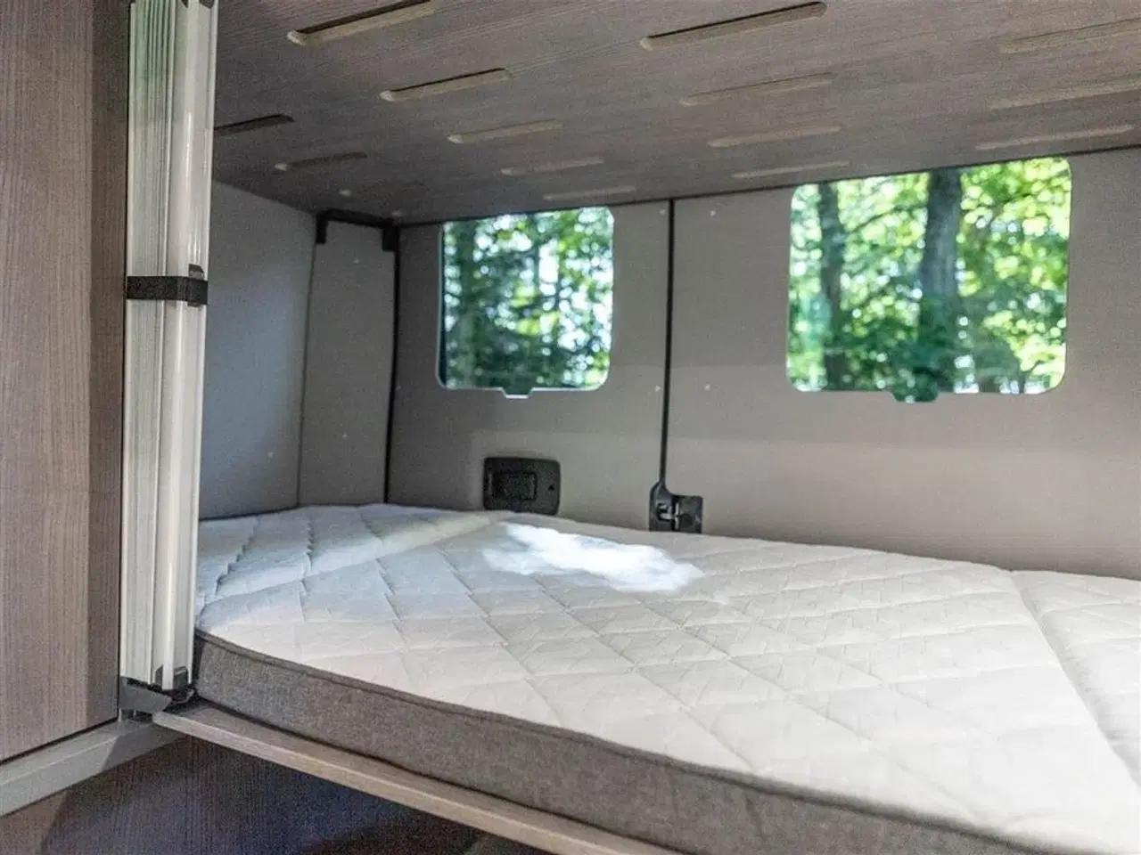 Billede 15 - 0 - FURGOK XPACE 600 FAMILY North   Van med plads til 5 personer!