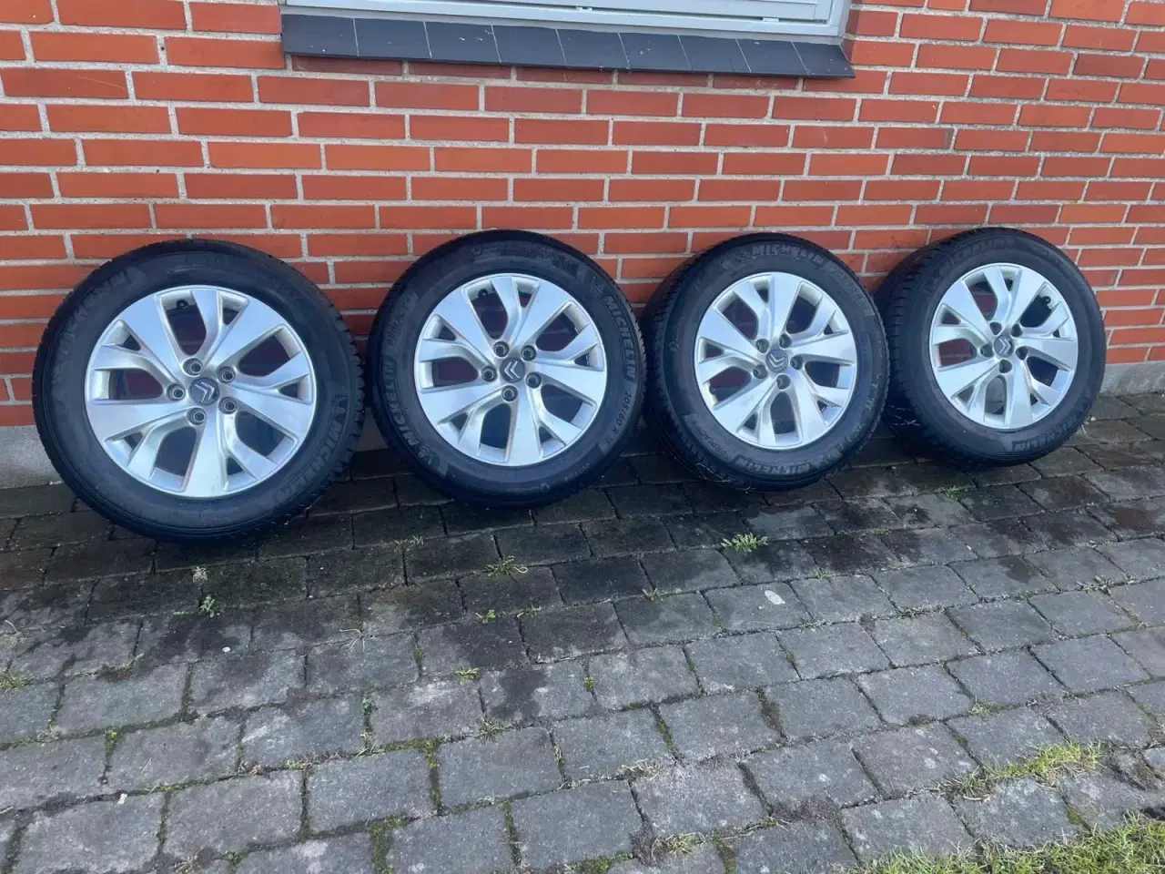 Billede 1 - 16 Originale Citroën/Peugeot Aluhjul med sommerdæk