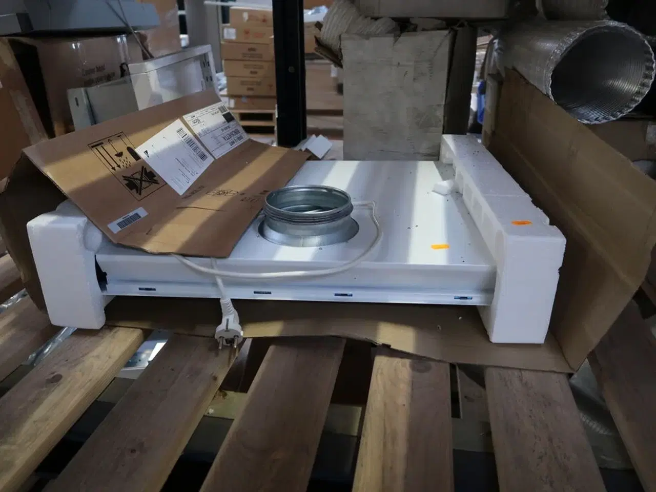 Billede 2 - Emhætte RØROSHETTA EDGE-12 HVIT